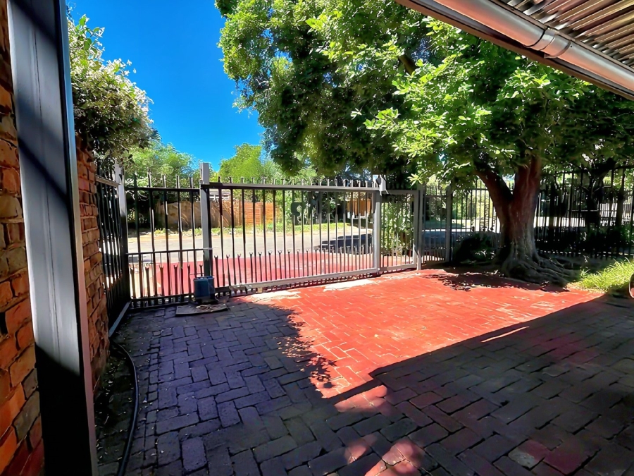 4 Bedroom Property for Sale in Fichardt Park Free State